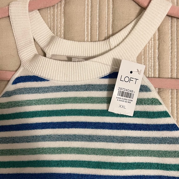 Thin sweater like halter top - Picture 3 of 3